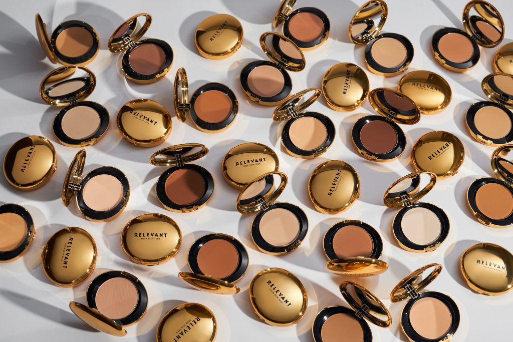Rele-Blur™ Soft Focus powder foundation by Relevant is a unique powder-cream hybrid for melanted skin
